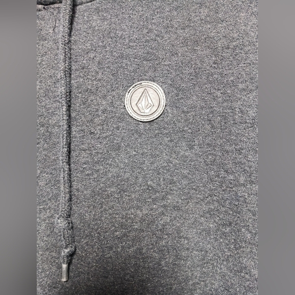 Volcom boys Hoodie.  Size L - Picture 3 of 8